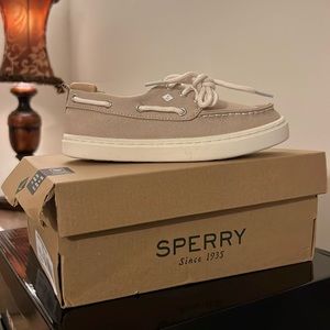 Tan colored Sperry Boat shoes Boys sz 1